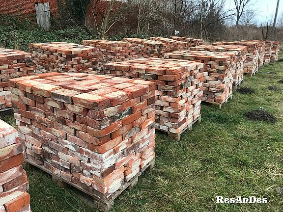 alte_klinkersteine_aus_rückbau.jpg  