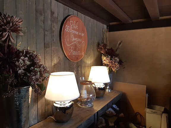 Individuelle Antikholz Wandgestaltung