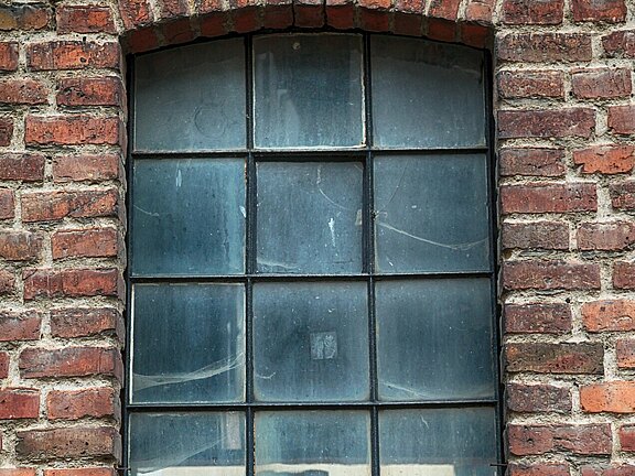 stallfenster_antik.jpg  