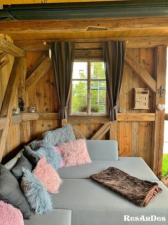 Altholzbretter__Altholz__Almhüttenstil__Almhütte_-min.jpg  