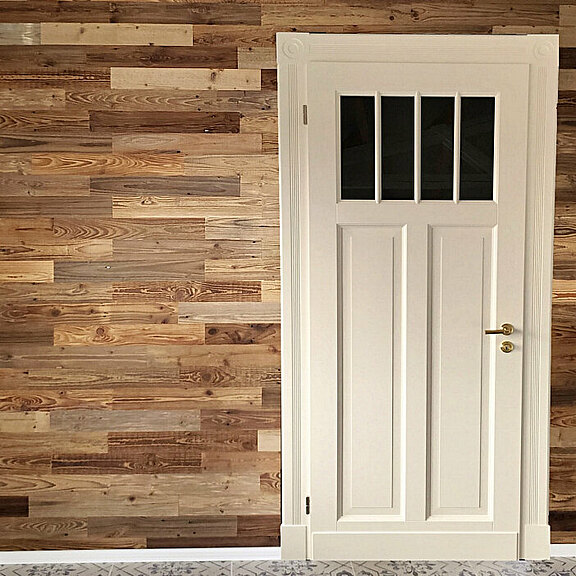 Flur gestaltung mit Echtholzriemchen Flur idee mit Echtholz