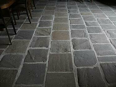 alte_sandsteinplatten.jpg  