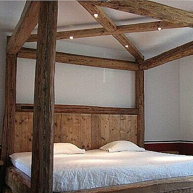 altholz-doppelbett.jpg  
