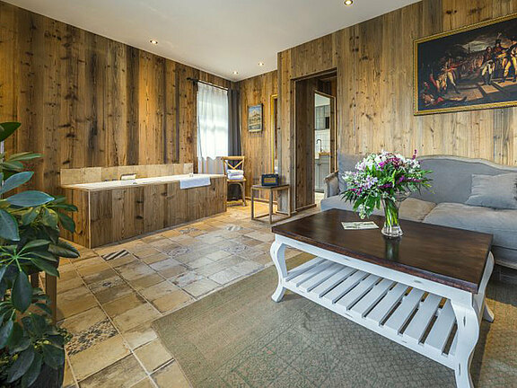 Akzente Wohnraum mit Altholz