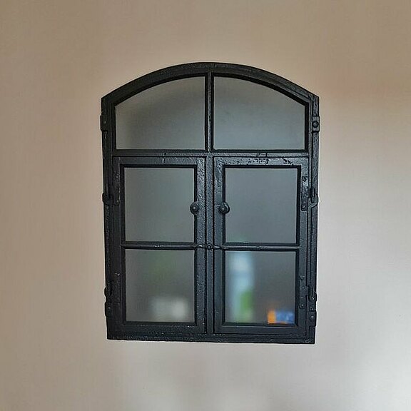 Antikes Stallfenster - Restauriert