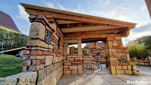 Sitzplatz mit alten Ziegeln Sitzplatz mit alten Ziegelsteinen