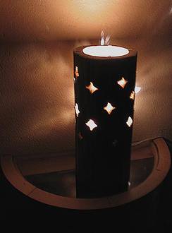 handarbeit-lampe-aus-rundholz.jpg  